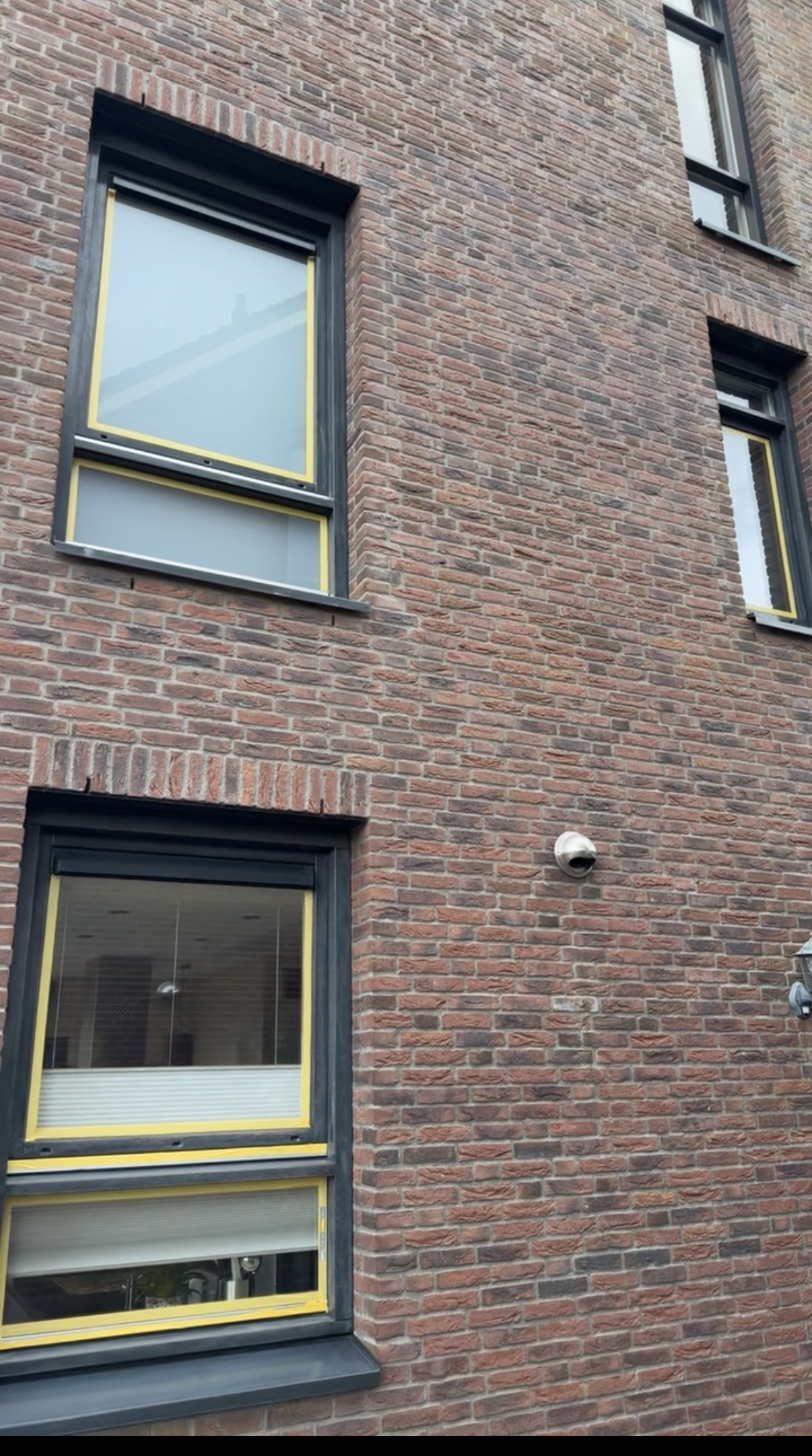 Antraciet geschilderde buitenkozijnen